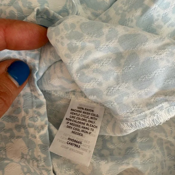 Melrose and Market Pastel Blue Floral Blouse NWT - Picture 5 of 8